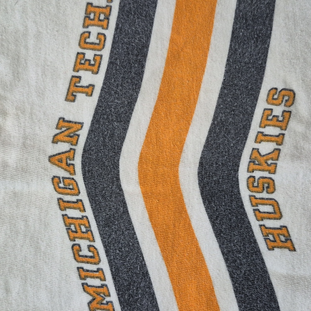vtg 80s Michigan Tech Huskies Champion tee jrs xxs/xs Distressed T-shirt Youth L